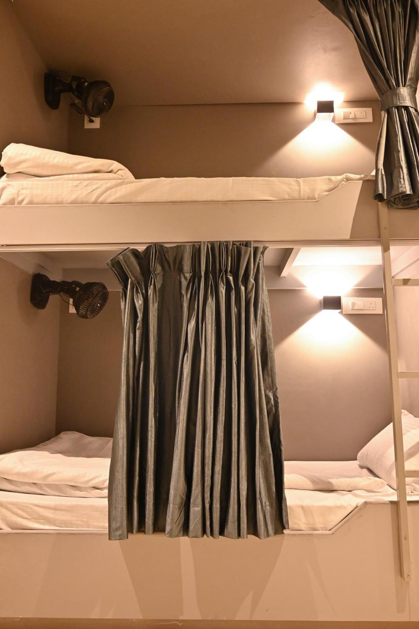 Bed & Bread Dormitory Bharuch Exteriér fotografie
